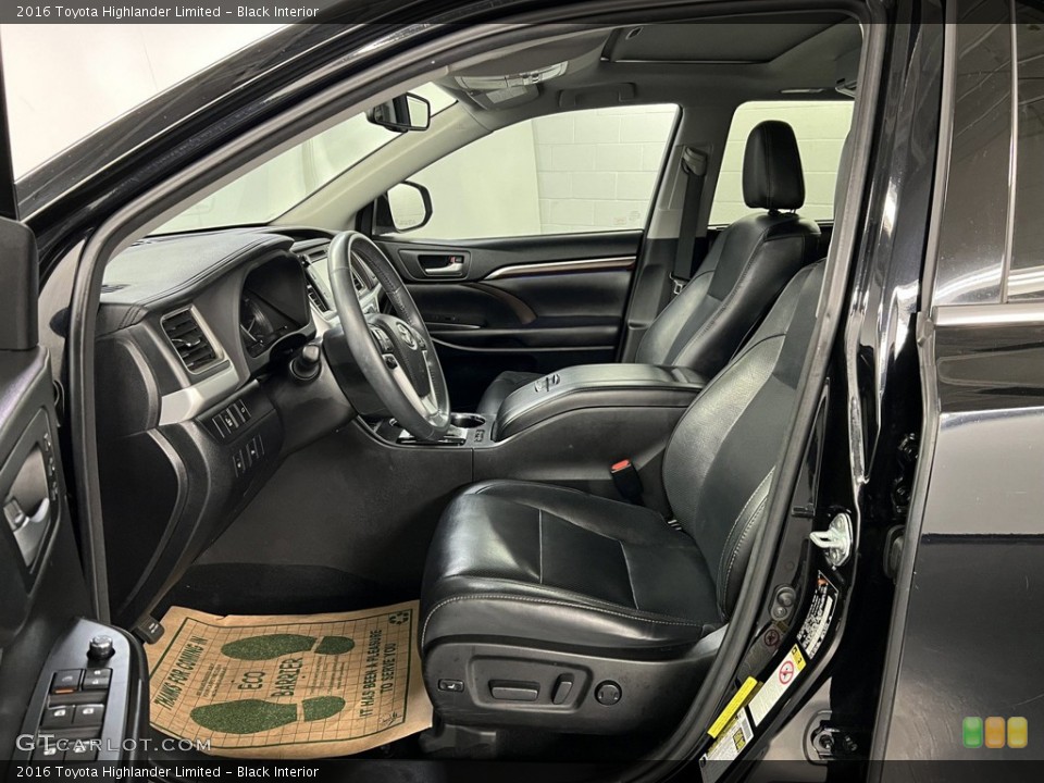 Black Interior Photo for the 2016 Toyota Highlander Limited #146318312