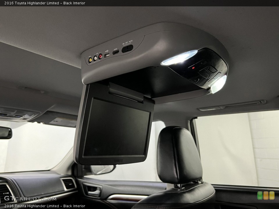 Black Interior Entertainment System for the 2016 Toyota Highlander Limited #146318594