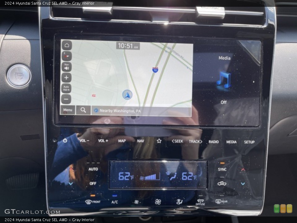 Gray Interior Navigation for the 2024 Hyundai Santa Cruz SEL AWD #146318819