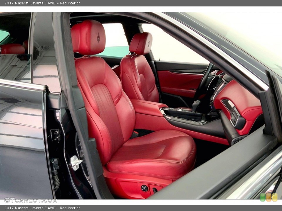Red Interior Photo for the 2017 Maserati Levante S AWD #146324249