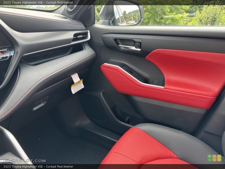 Cockpit Red Interior Door Panel for the 2023 Toyota Highlander XSE #146324306