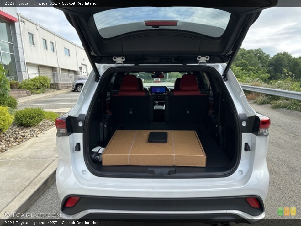 Cockpit Red Interior Trunk for the 2023 Toyota Highlander XSE #146324456