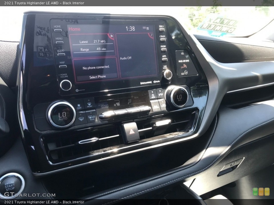 Black Interior Controls for the 2021 Toyota Highlander LE AWD #146330355