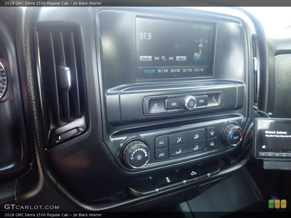 Jet Black Interior Controls for the 2018 GMC Sierra 1500 Regular Cab #146337130