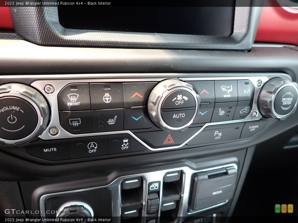 Black Interior Controls for the 2023 Jeep Wrangler Unlimited Rubicon 4x4 #146338995