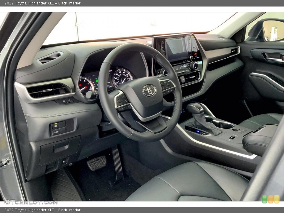 Black Interior Photo for the 2022 Toyota Highlander XLE #146341507