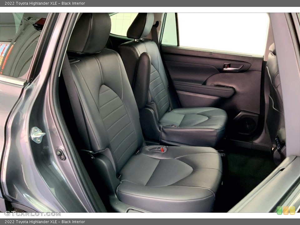 Black Interior Rear Seat for the 2022 Toyota Highlander XLE #146341633