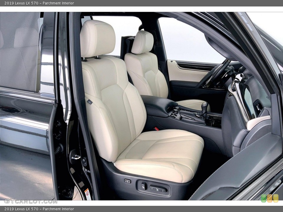 Parchment Interior Photo for the 2019 Lexus LX 570 #146349763