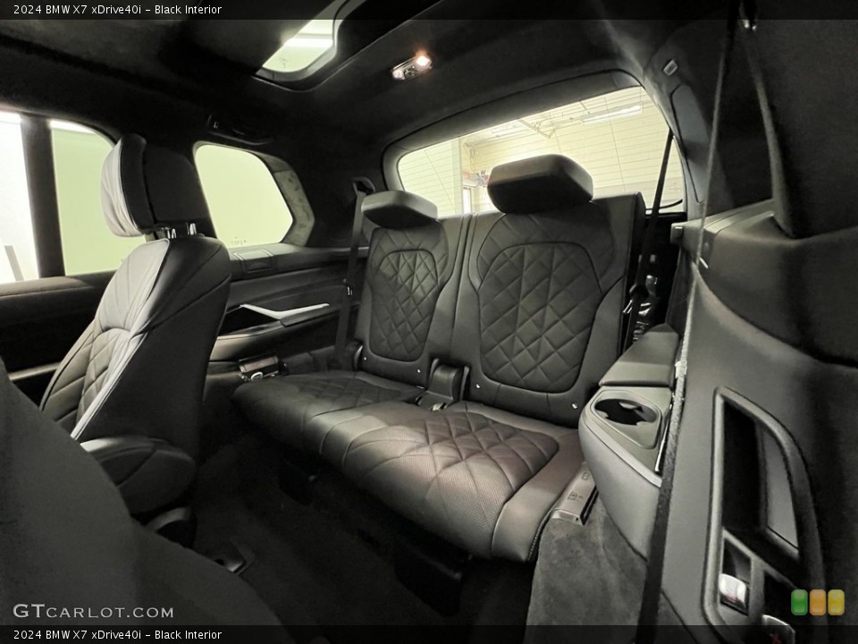 Black Interior Rear Seat for the 2024 BMW X7 xDrive40i #146350039