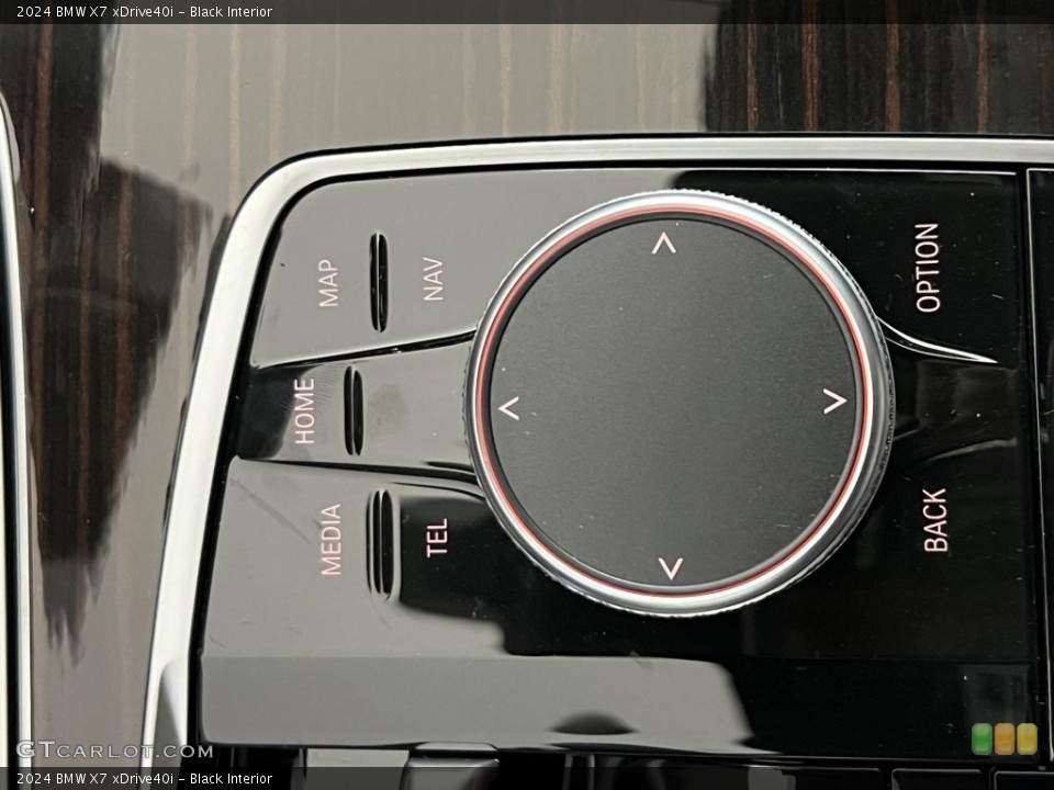 Black Interior Controls for the 2024 BMW X7 xDrive40i #146350408
