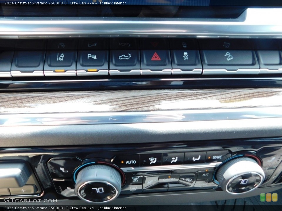 Jet Black Interior Controls for the 2024 Chevrolet Silverado 2500HD LT Crew Cab 4x4 #146350807