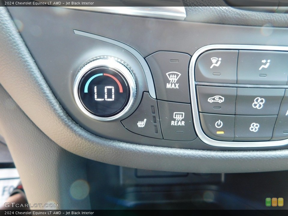 Jet Black Interior Controls for the 2024 Chevrolet Equinox LT AWD #146352108
