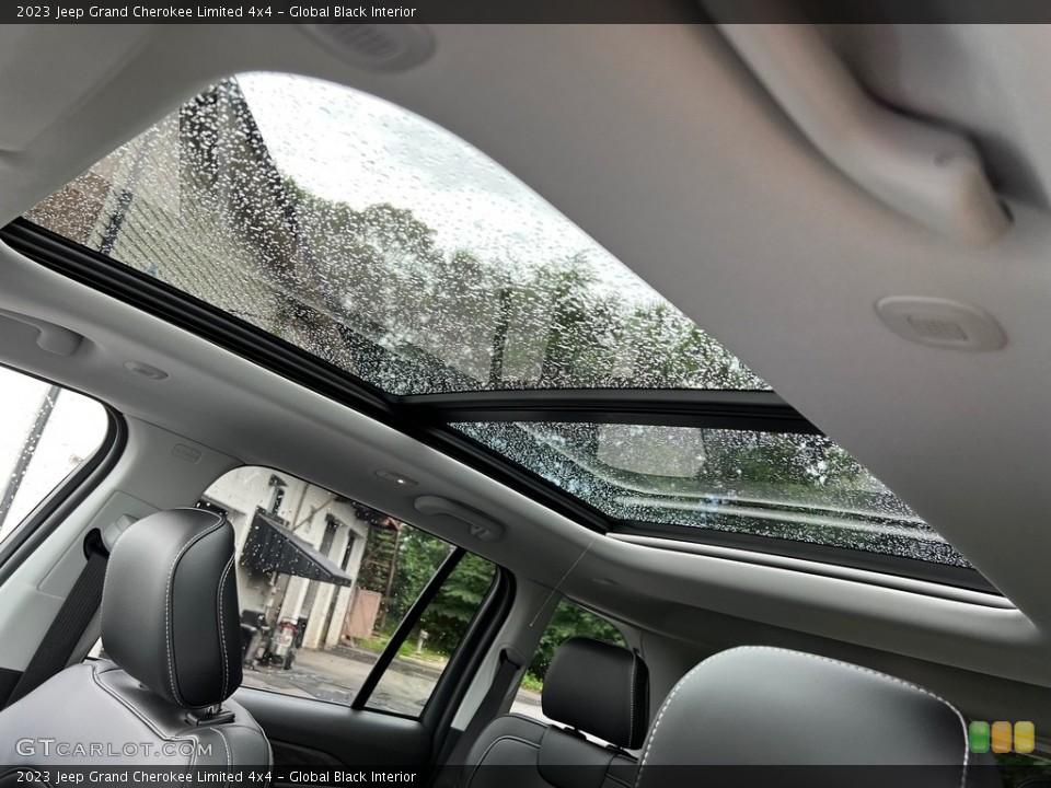 Global Black Interior Sunroof for the 2023 Jeep Grand Cherokee Limited 4x4 #146359481