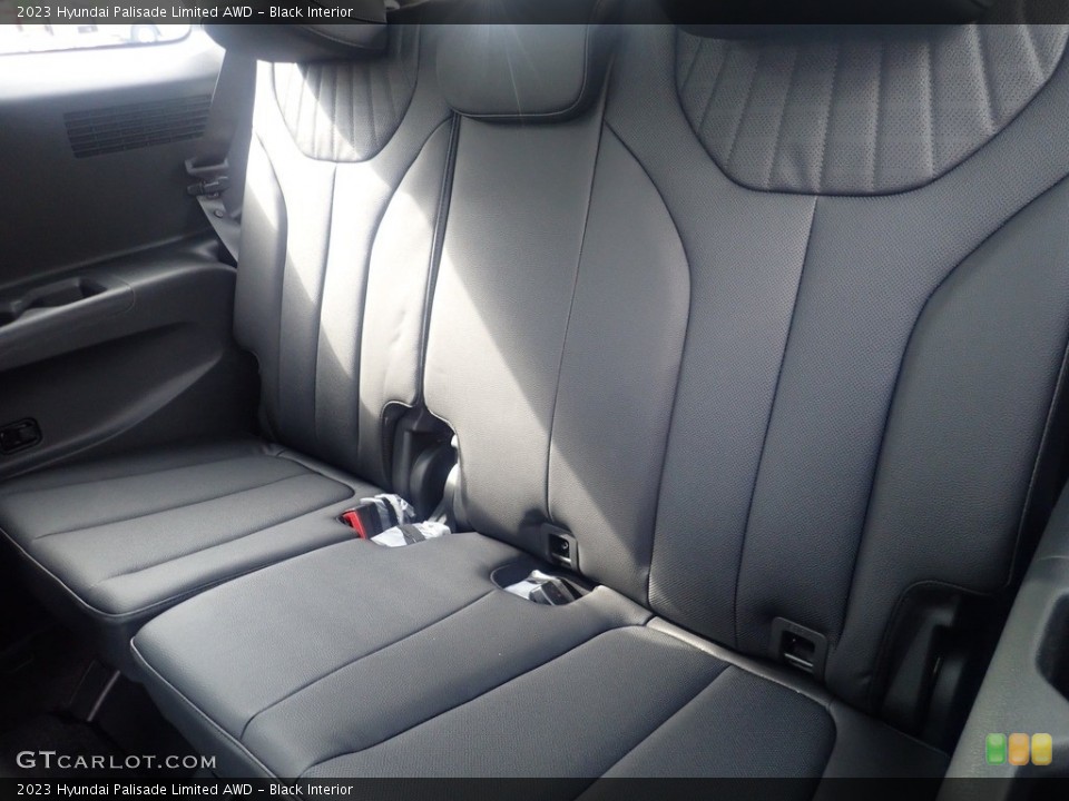 Black Interior Rear Seat for the 2023 Hyundai Palisade Limited AWD #146360044