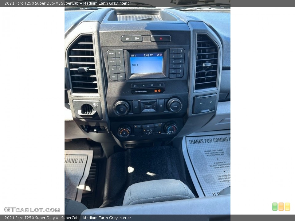 Medium Earth Gray Interior Controls for the 2021 Ford F250 Super Duty XL SuperCab #146361909
