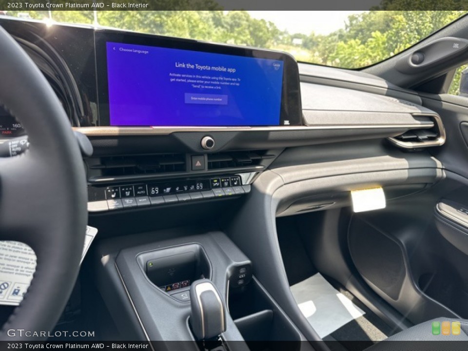 Black Interior Controls for the 2023 Toyota Crown Platinum AWD #146366863