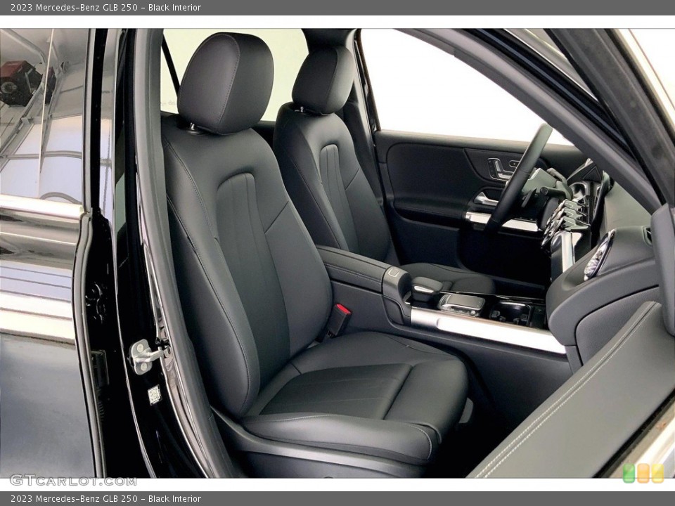 Black Interior Photo for the 2023 Mercedes-Benz GLB 250 #146379943