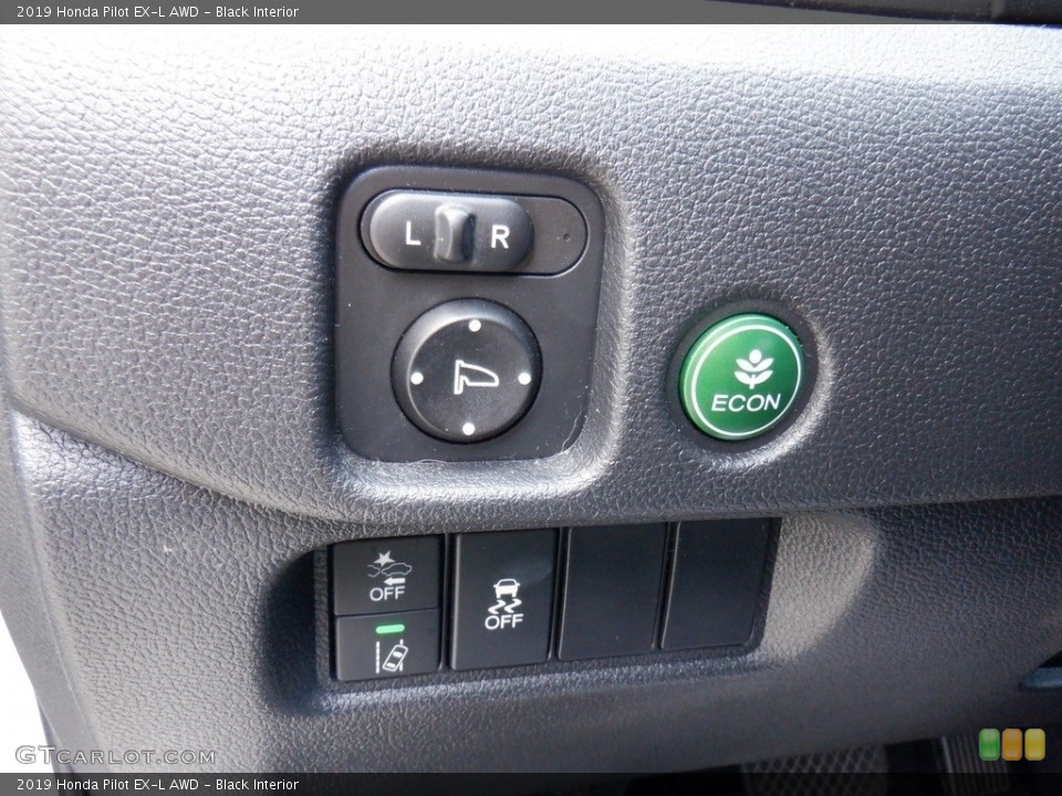 Black Interior Controls for the 2019 Honda Pilot EX-L AWD #146380767