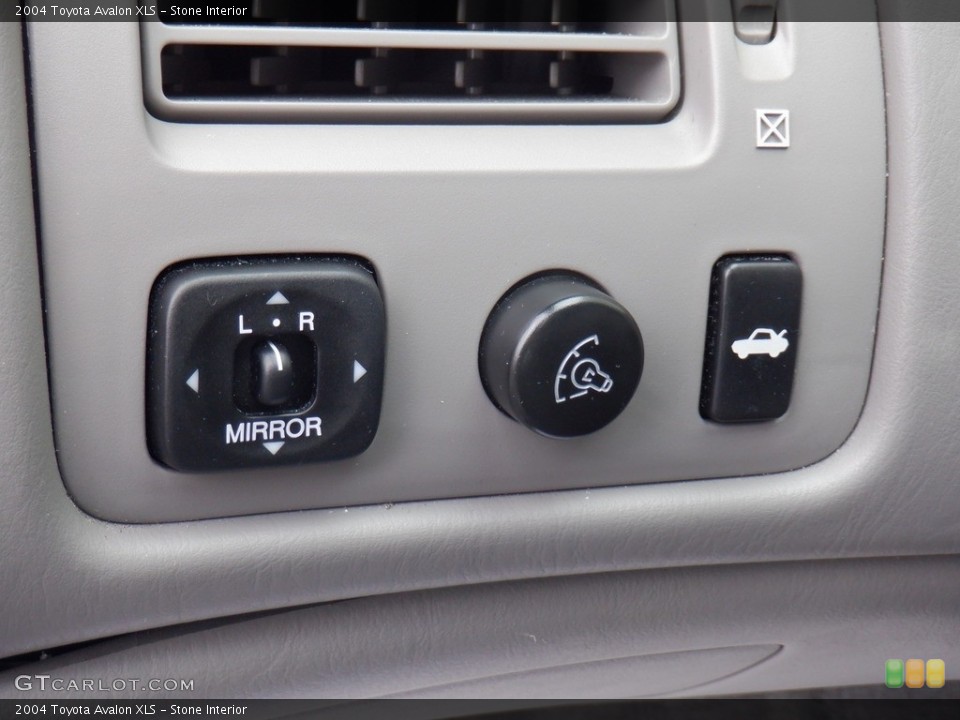 Stone Interior Controls for the 2004 Toyota Avalon XLS #146389455