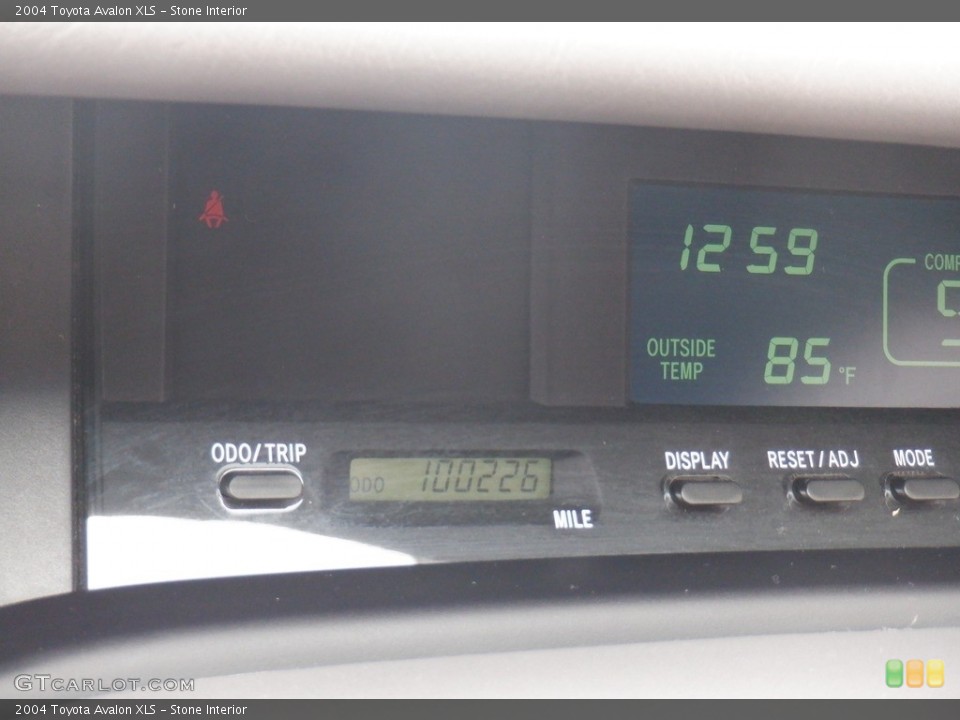 Stone Interior Controls for the 2004 Toyota Avalon XLS #146389785