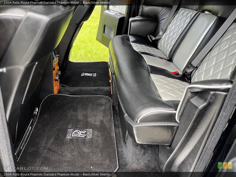 Black/Silver Interior Rear Seat for the 2004 Rolls-Royce Phantom  #146405079