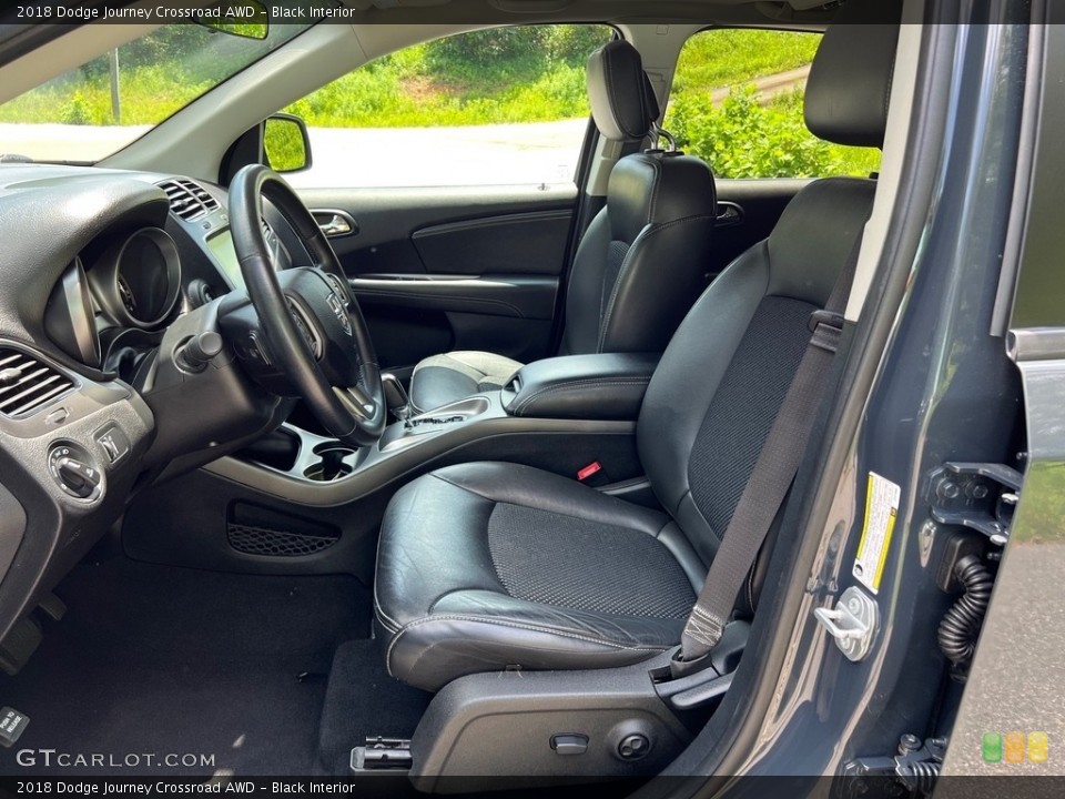 Black Interior Photo for the 2018 Dodge Journey Crossroad AWD #146406402
