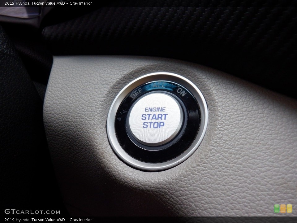 Gray Interior Controls for the 2019 Hyundai Tucson Value AWD #146407092