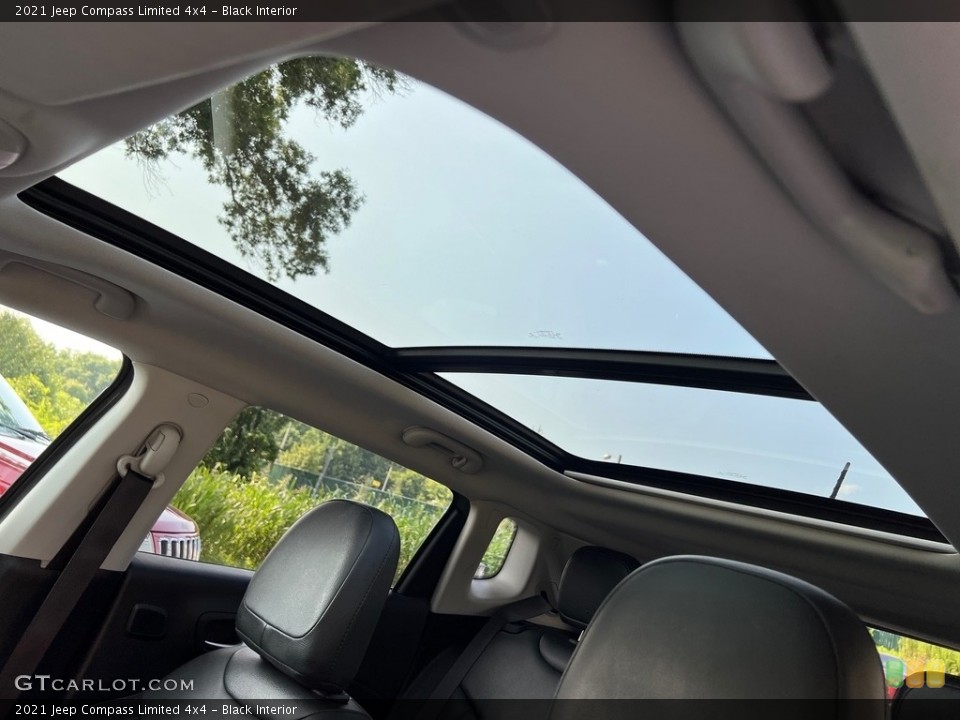 Black Interior Sunroof for the 2021 Jeep Compass Limited 4x4 #146411671
