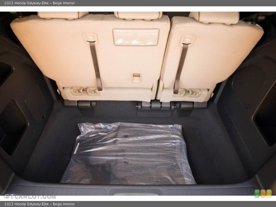 Beige Interior Trunk for the 2023 Honda Odyssey Elite #146433389