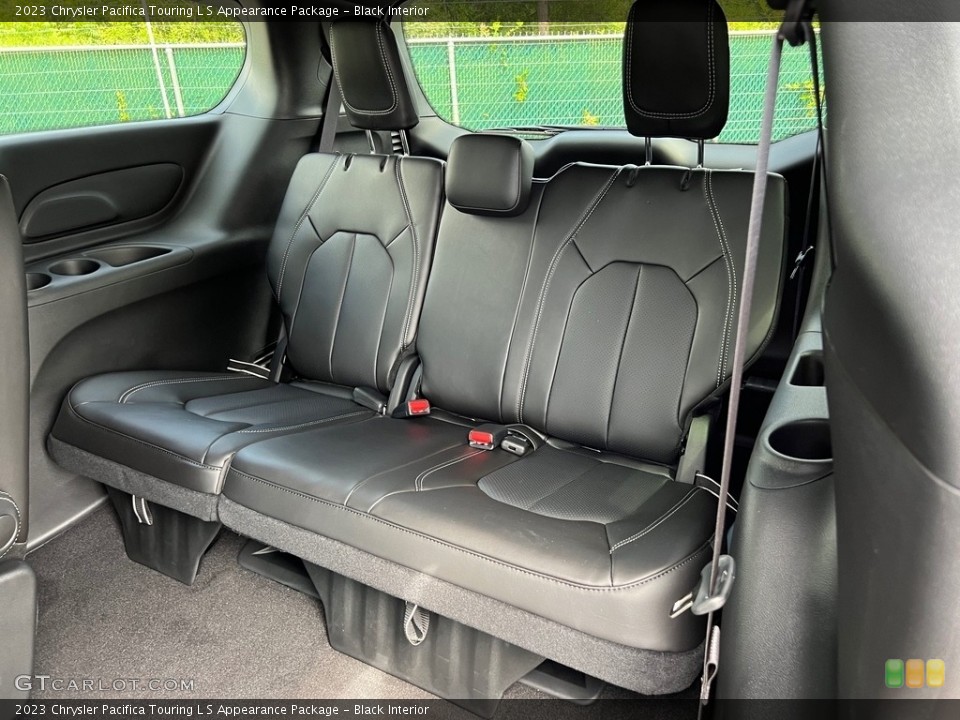 Black Interior Rear Seat for the 2023 Chrysler Pacifica Touring L S Appearance Package #146448821