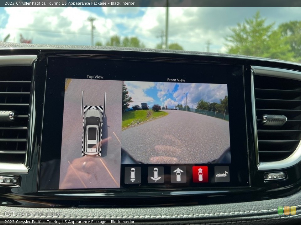 Black Interior Controls for the 2023 Chrysler Pacifica Touring L S Appearance Package #146448851