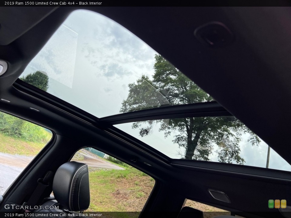 Black Interior Sunroof for the 2019 Ram 1500 Limited Crew Cab 4x4 #146453515