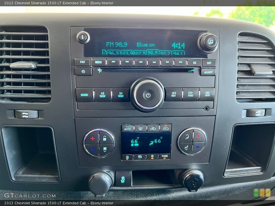 Ebony Interior Controls for the 2013 Chevrolet Silverado 1500 LT Extended Cab #146455926
