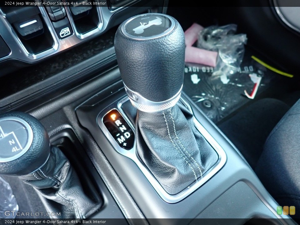 Black Interior Transmission for the 2024 Jeep Wrangler 4-Door Sahara 4x4 #146465329