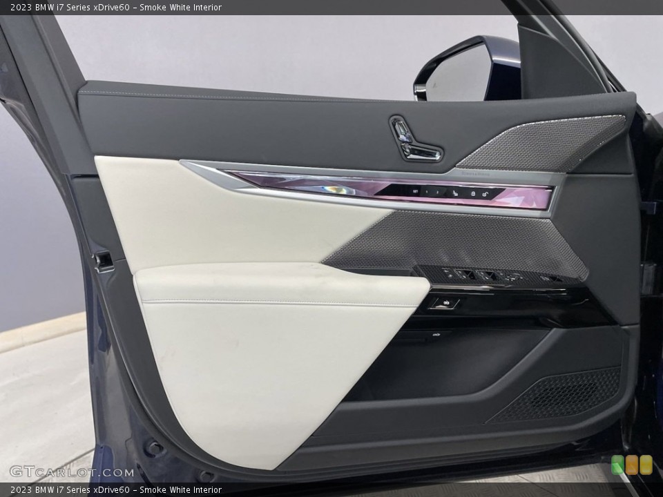 Smoke White Interior Door Panel for the 2023 BMW i7 Series xDrive60 #146465517