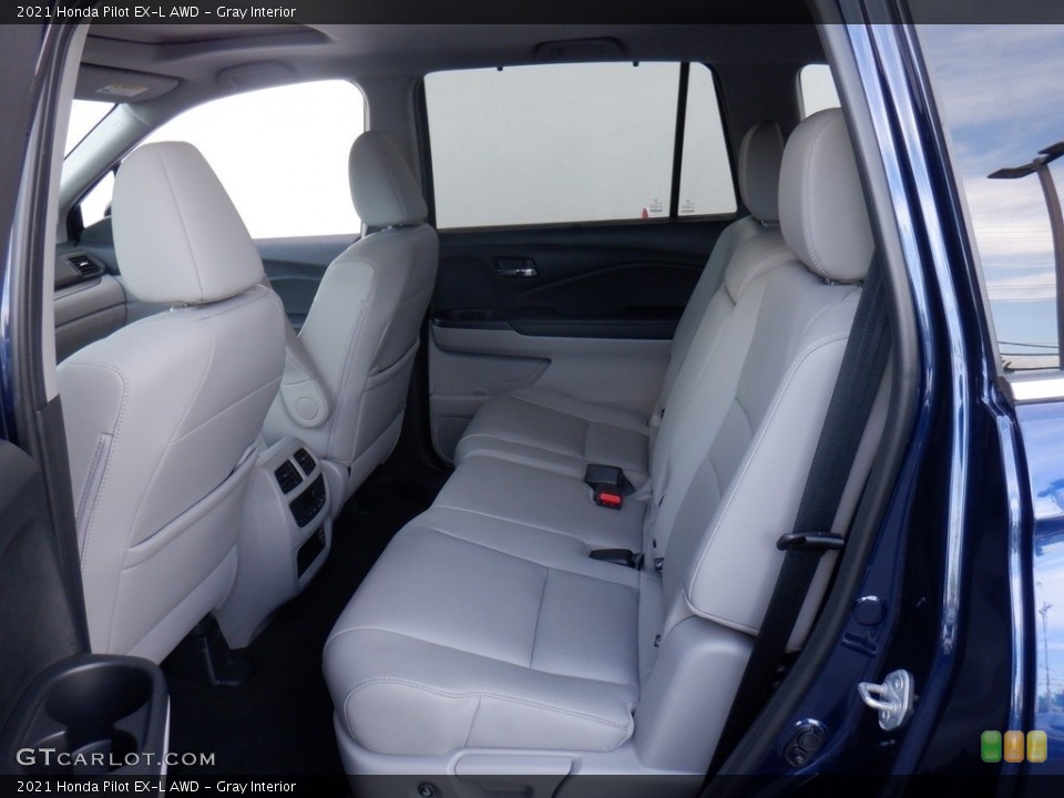 Gray Interior Rear Seat for the 2021 Honda Pilot EX-L AWD #146465754
