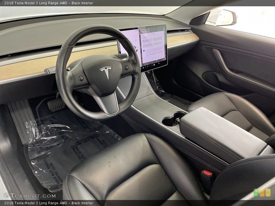 Black Interior Photo for the 2018 Tesla Model 3 Long Range AWD #146468417