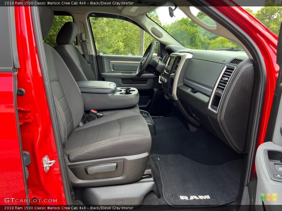 Black/Diesel Gray 2019 Ram 1500 Interiors