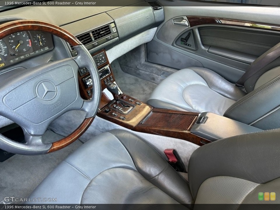 Grey Interior Photo for the 1996 Mercedes-Benz SL 600 Roadster #146472181