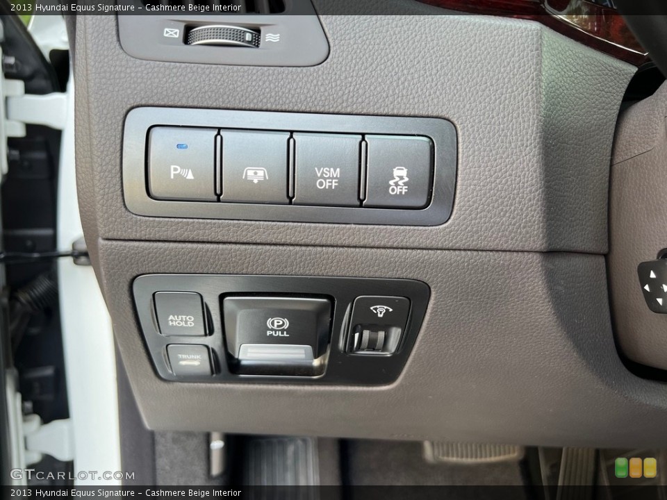 Cashmere Beige Interior Controls for the 2013 Hyundai Equus Signature #146472193