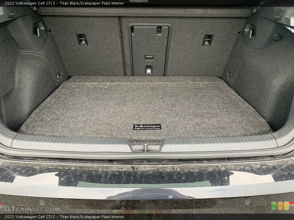 Titan Black/Scalepaper Plaid Interior Trunk for the 2022 Volkswagen Golf GTI S #146472350
