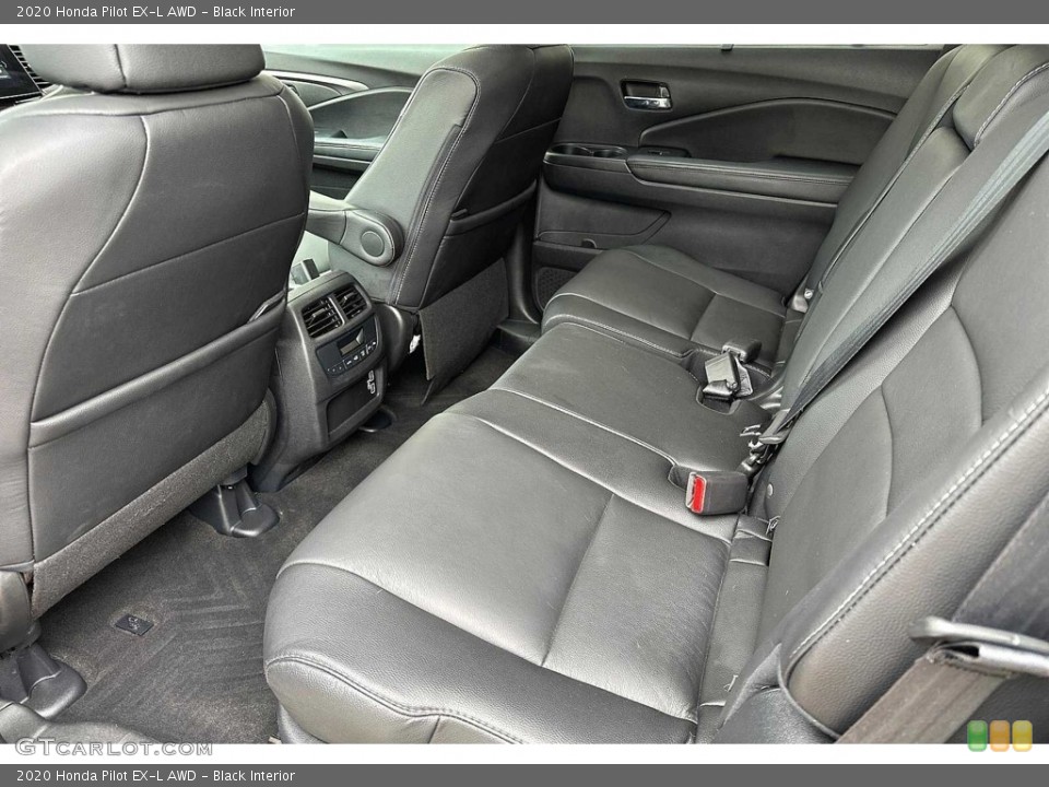 Black Interior Rear Seat for the 2020 Honda Pilot EX-L AWD #146481556