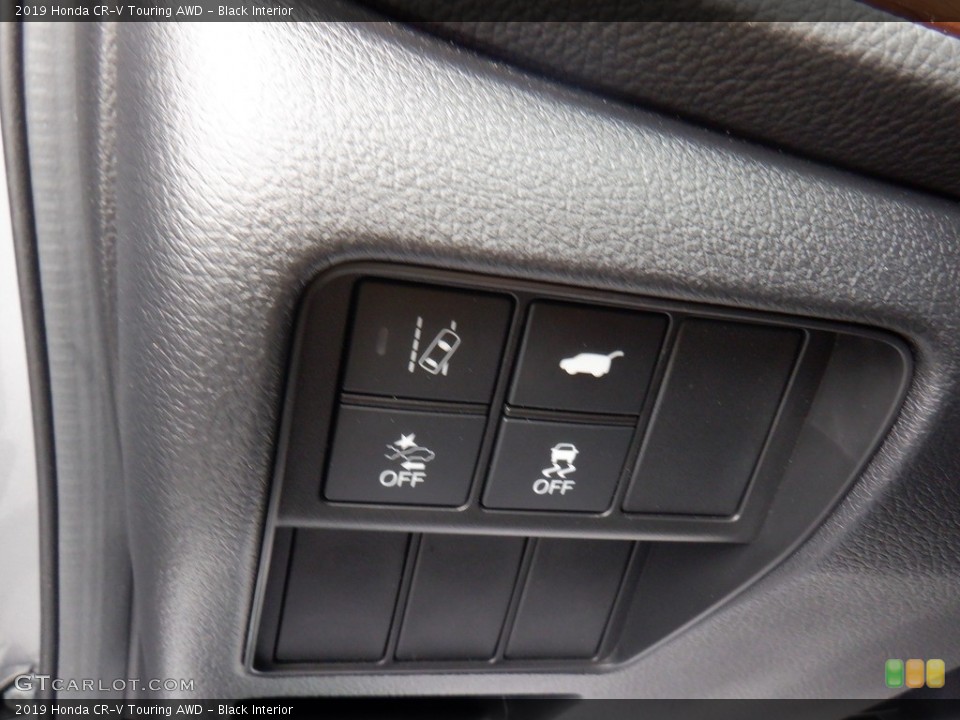 Black Interior Controls for the 2019 Honda CR-V Touring AWD #146496088