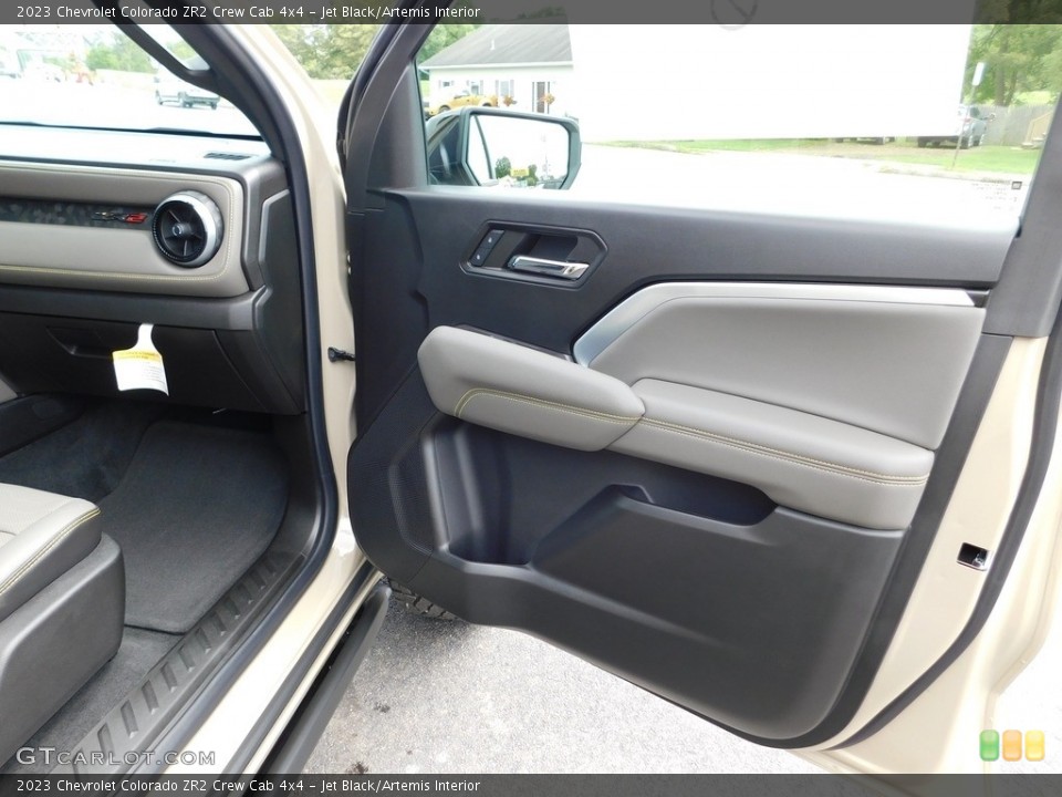 Jet Black/Artemis Interior Door Panel for the 2023 Chevrolet Colorado ZR2 Crew Cab 4x4 #146500297