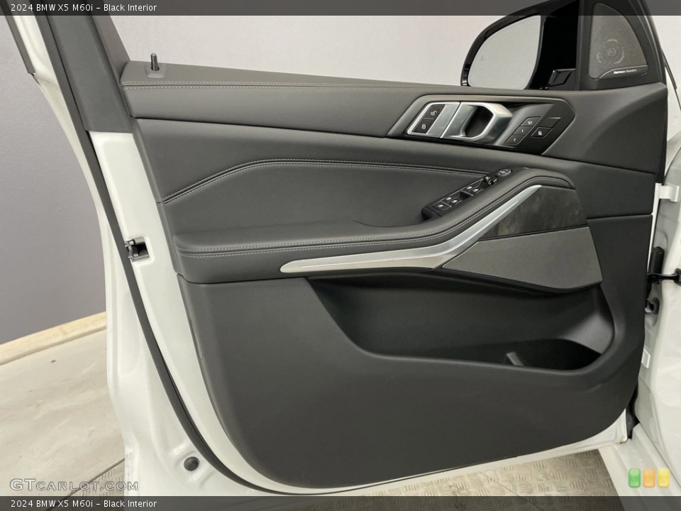 Black Interior Door Panel for the 2024 BMW X5 M60i #146501503