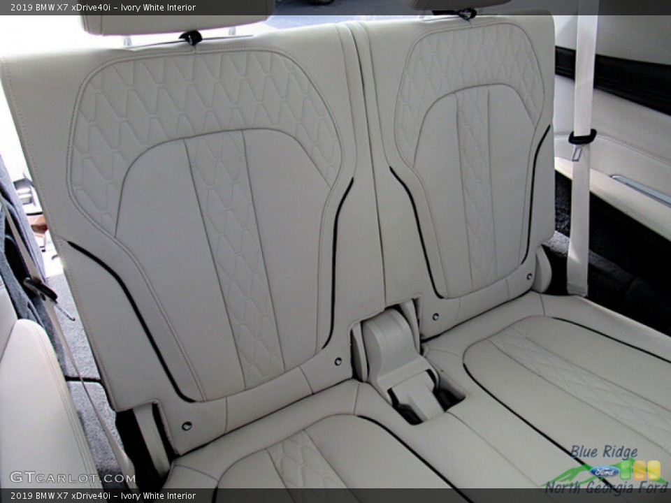 Ivory White Interior Rear Seat for the 2019 BMW X7 xDrive40i #146518133