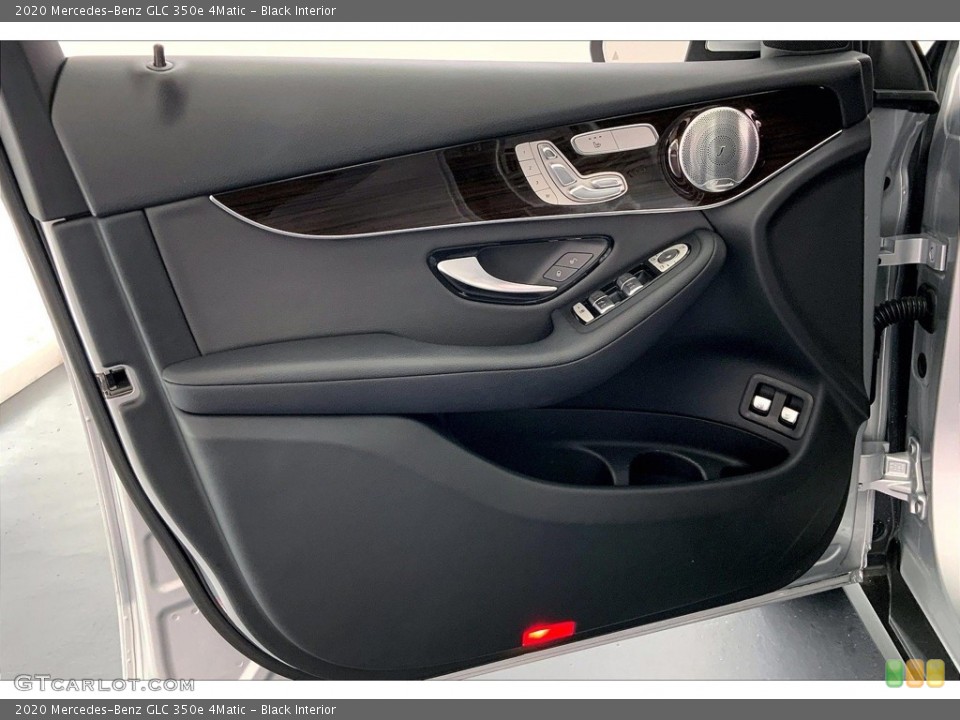 Black Interior Door Panel for the 2020 Mercedes-Benz GLC 350e 4Matic #146519126