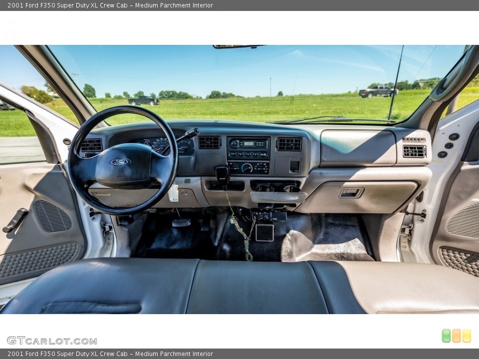 Medium Parchment Interior Dashboard for the 2001 Ford F350 Super Duty XL Crew Cab #146519140