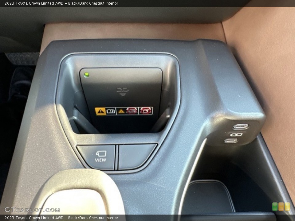 Black/Dark Chestnut Interior Controls for the 2023 Toyota Crown Limited AWD #146529610