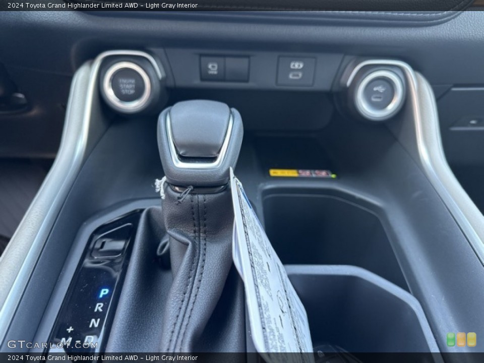 Light Gray Interior Controls for the 2024 Toyota Grand Highlander Limited AWD #146531333